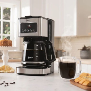 Cafetera Oster Programable 12 tazas con pantalla táctil