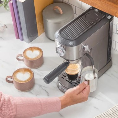Cafetera Espresso Oster Compact Perfect Brew