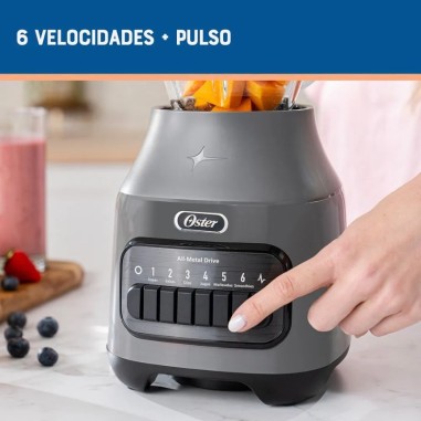 Licuadora Oster® Con Vaso De Vidrio 1.5L 6 Velocidades + Pulso